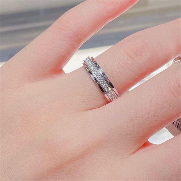 bague anti stress diamant contour argent main