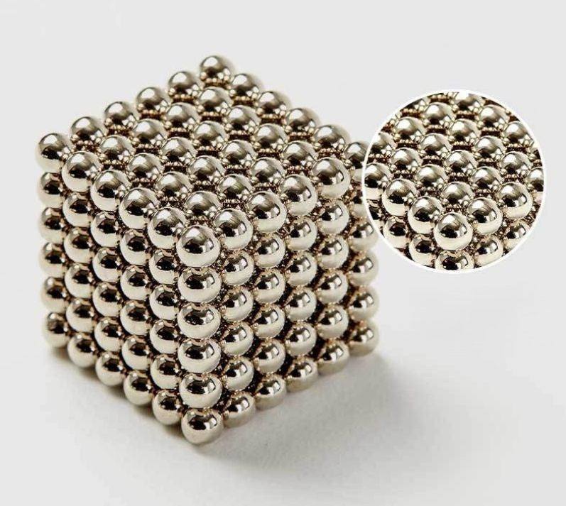 cube anti-stress magnetique argente zoom