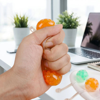 yoyo squishy main écrase